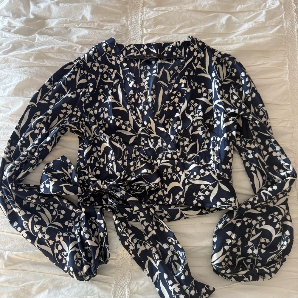 Forever 21 Navy Blue and White Floral Wrap Blouse